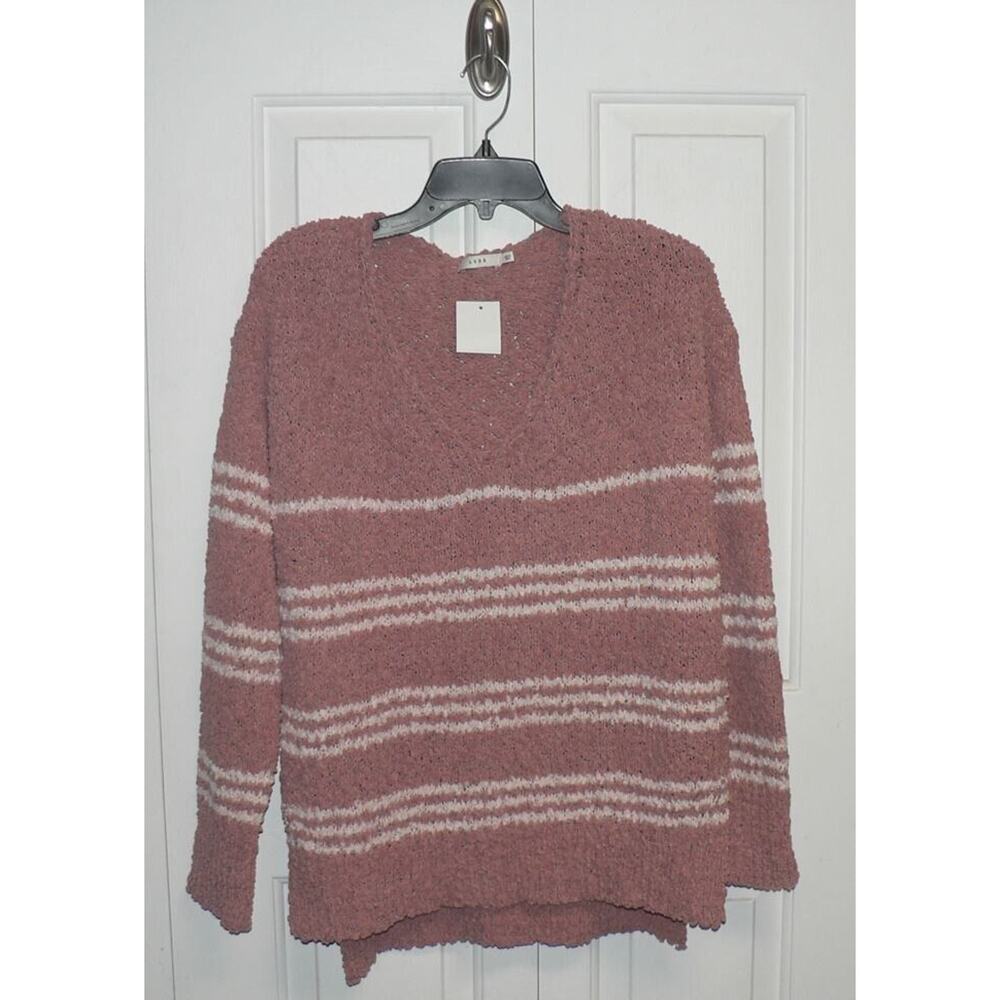 Lush Women's V-Neck Long Sleeve Popcorn Knit Sweater in‎ Misty Rose/White $49